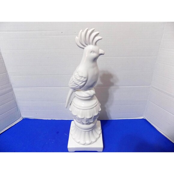 NEW Royal Cockatoo Parrot Statue Figurine Tropical Home Decor Birds - Picture 1 of 5